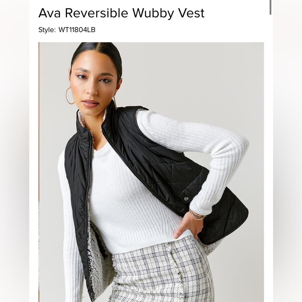 NWT Women’s - Francesca’s Ava Reversible Wubby Vest, Black (M)